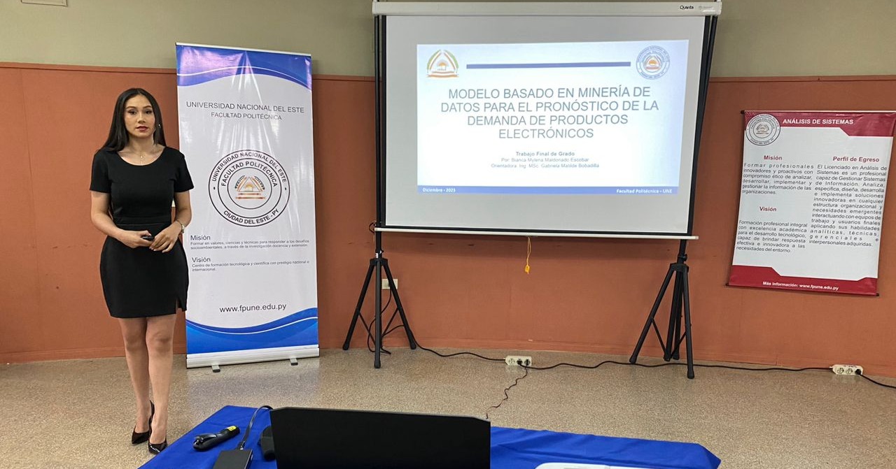 Alumnos de la carrera de Licenciatura en Análisis de Sistemas presentaron su TFG