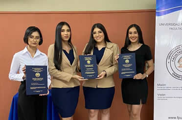Alumnos de la carrera de Licenciatura en Análisis de Sistemas presentaron su TFG