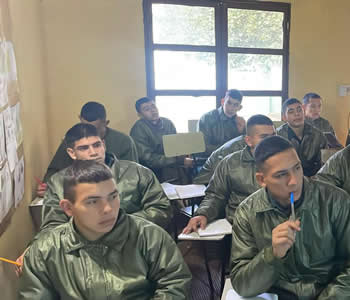 Clase teórica sobre los fundamentos de la electricidad