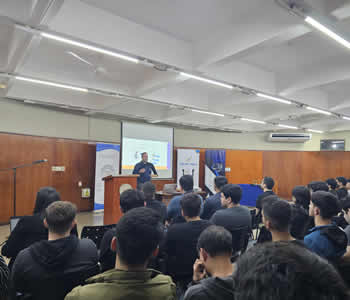 Conferencia De Dev a Indie Hacker: Lanzando tu propio SaaS desde LATAM