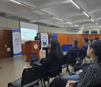 Presentación sobre Tecnología Biónica en el marco del FLISoL