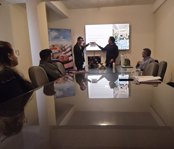 Comitiva de la FPUNE presente en la firma del convenio