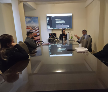Ambiente de la firma de convenio en el Hotel Convair