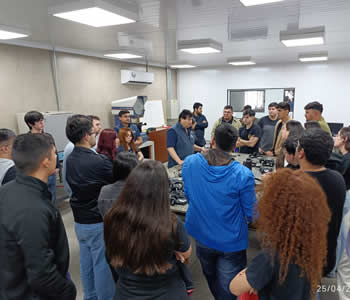 Visita al Centro Nacional de Despacho de la ANDE